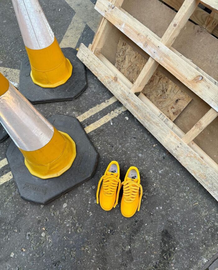 Nike Air Force 1 Yellow